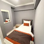 Class فندق تْشاناكالي