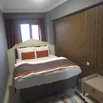 Class فندق تْشاناكالي