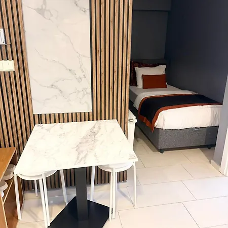 Class Hotel
